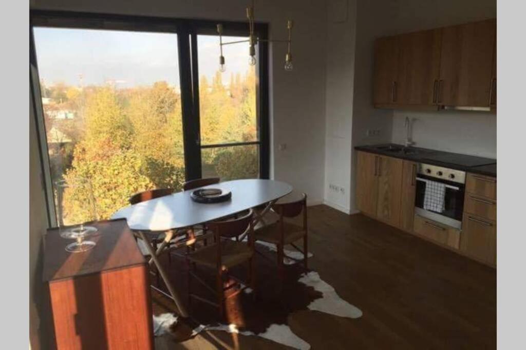 2 Bedroom Mauerpark-Apartment, Berlin Mitte View Calendar Εξωτερικό φωτογραφία