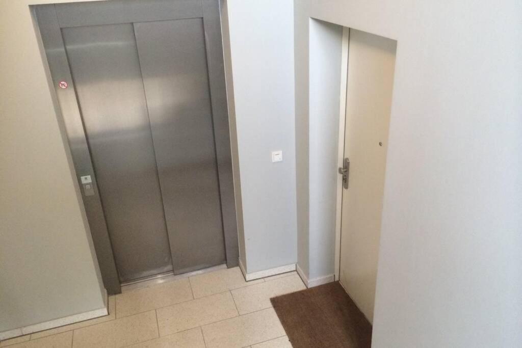 2 Bedroom Mauerpark-Apartment, Berlin Mitte View Calendar Εξωτερικό φωτογραφία