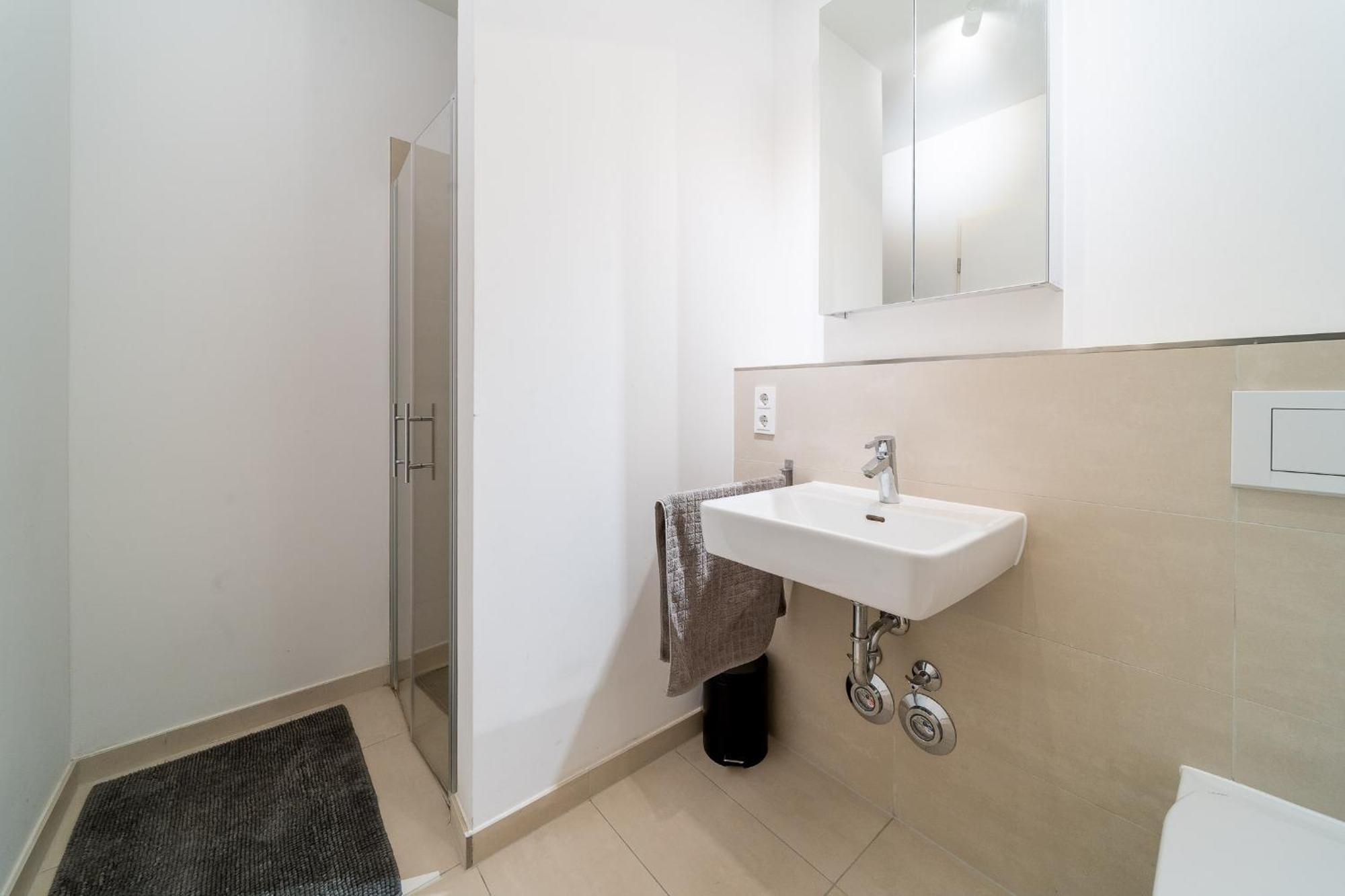 2 Bedroom Mauerpark-Apartment, Berlin Mitte View Calendar Εξωτερικό φωτογραφία