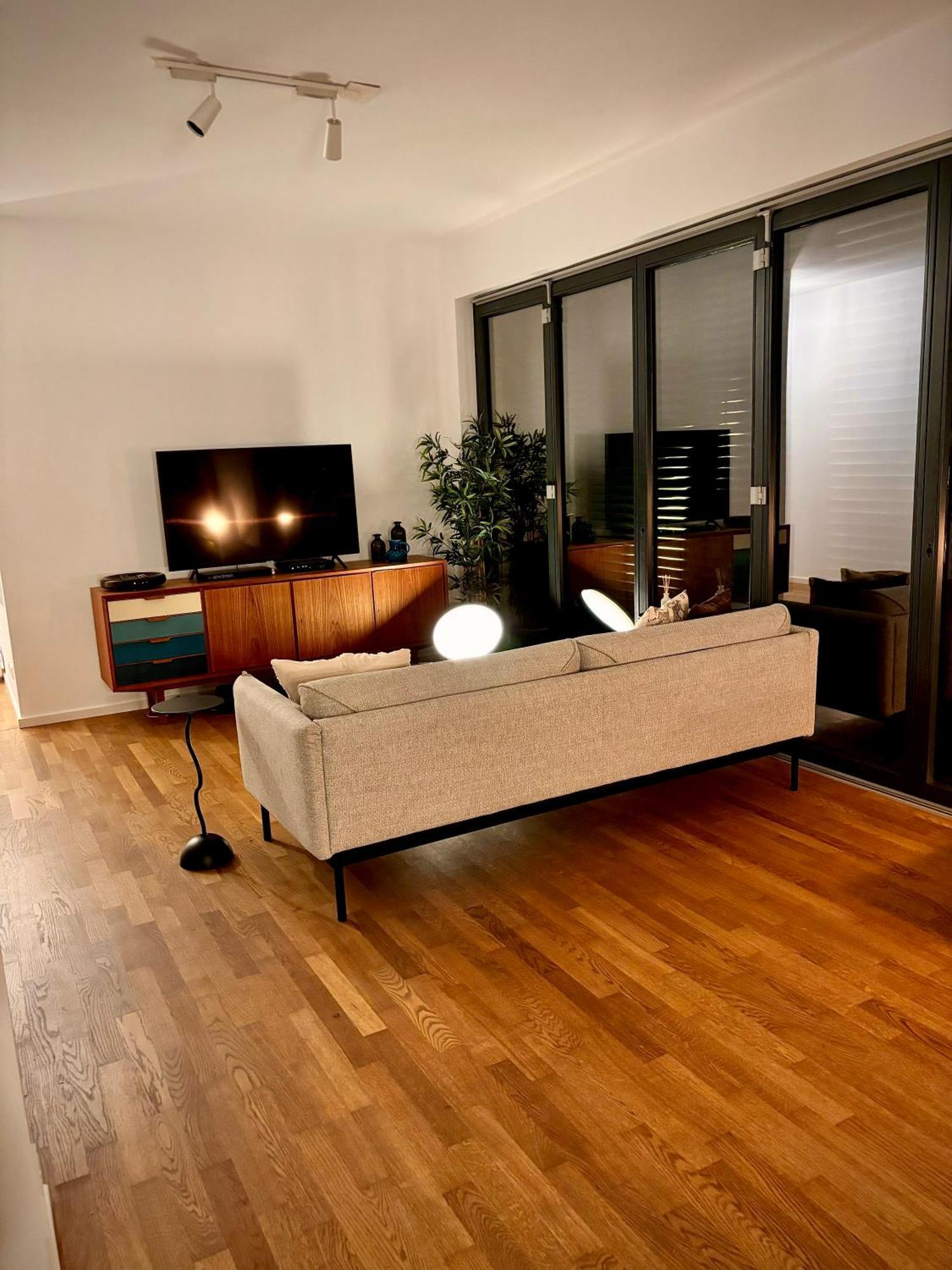 2 Bedroom Mauerpark-Apartment, Berlin Mitte View Calendar Εξωτερικό φωτογραφία